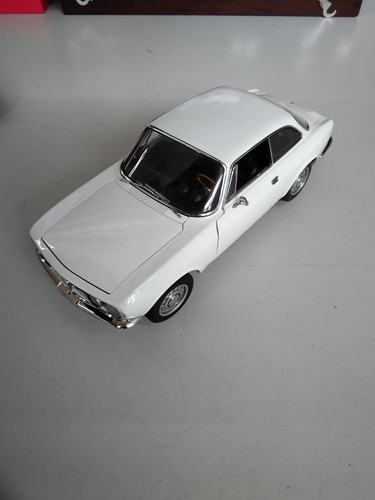 Autoart millennium alfa - autoart,