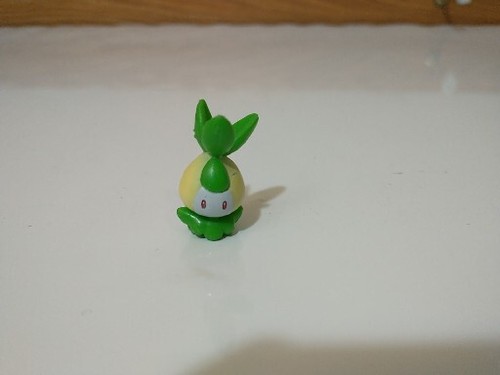 Petilil pokemon figurina - petilil,