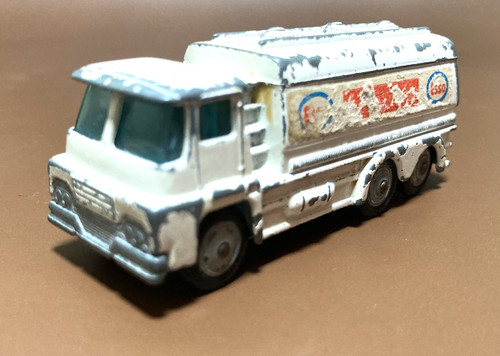 Modellino camion giocattolo