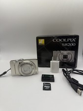 Nikon Coolpix S8200