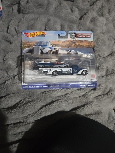 Hot wheels premium classic - hw,