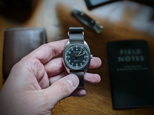 Hamilton khaki pilot pioneer - hamilton,