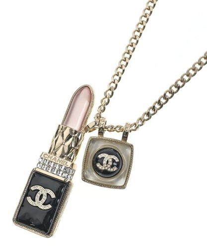 Chanel necklaces beige - chanel,