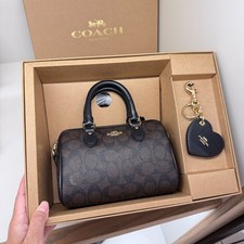 Coach Mini Rowan Borsa a Tracolla in Scatola e Borsa a Specchio Charm Set CCL59