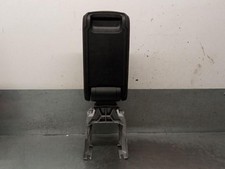 8V0864283 bracciolo centrale