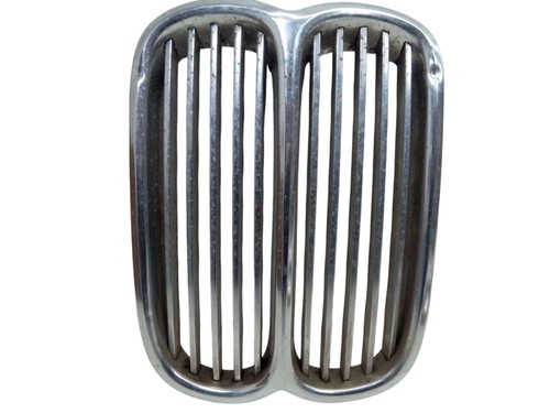 Chrome front grille compatible - chrome,