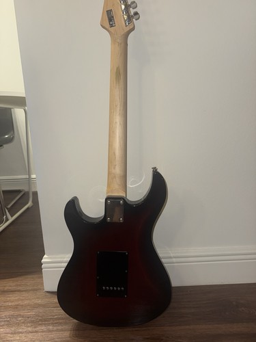 Yamaha pac012dlx pacifica - yamaha,