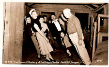 RPPC - Gold Hill, Oregon - La casa del mistero al vortice dell'Oregon - anni '50