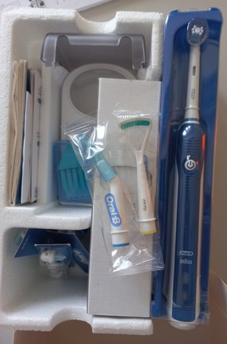 Spazzolino elettrico oral - oral, b
