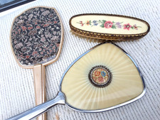 VINTAGE DRESSING TABLE
