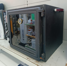 Forno Indipendente Nero , Mancano i vassoi Da esposizione Funzionante