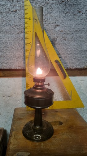 Antica lampada appoggio a - da,