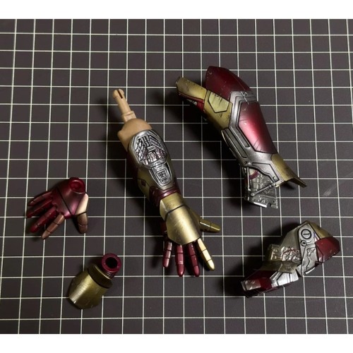 Hot toys iron - iron, man