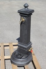 FONTANA IN GHISA MODELLO MILANO CON 2 RUBINETTI ALTA H 110 CM