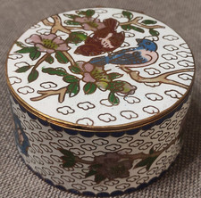 ANTICO COFANETTO PORTA PILLOLE IN OTTONE DIPINTO CON MOTIVI FLOREALI ED ANIMALI