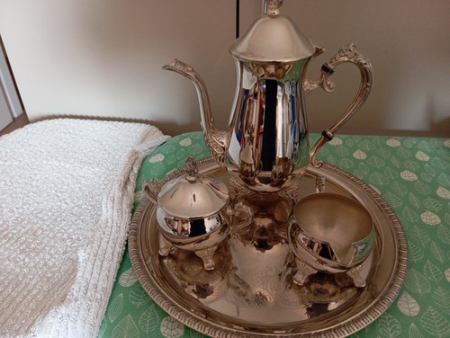 Servizio caffè in - servizio,