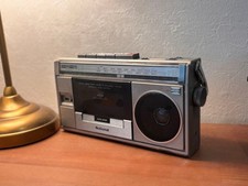 Radio a cassette National