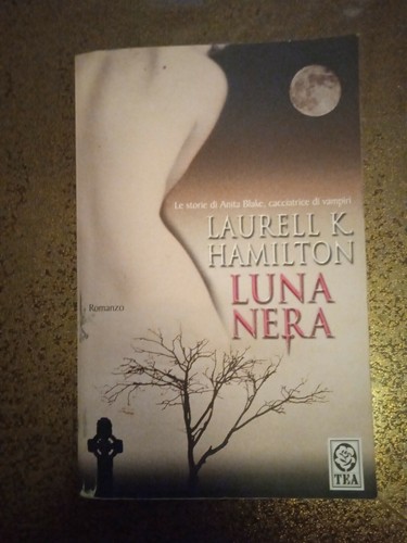 Luna nera laurell hamilton - nera,