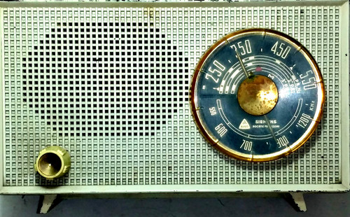 Piccola radio comodino - da,