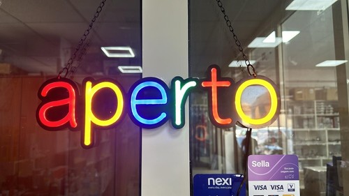 Insegna luminosa led colorata - insegna,