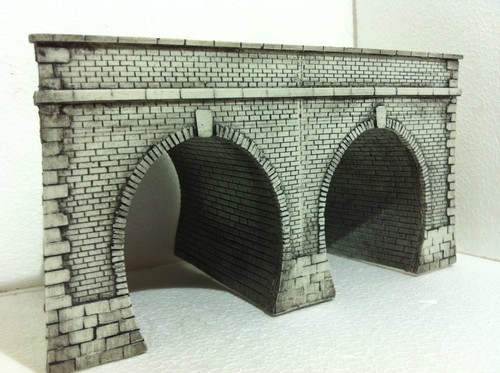 Portale tunnel per diorami - , e