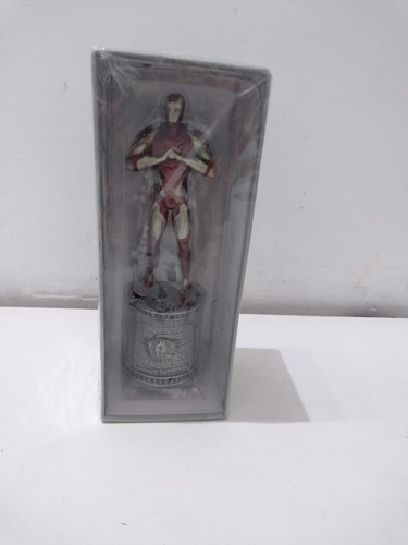 Nuova con pellicola statuetta - con,