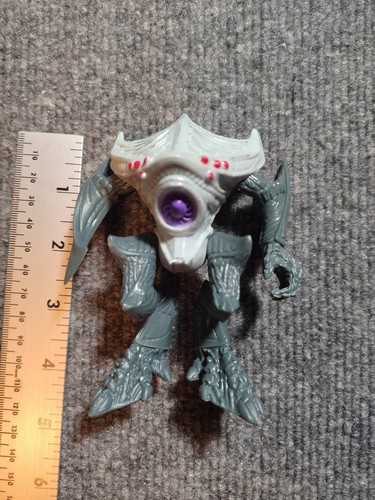 Alien cyclops monster figure - cyclops,