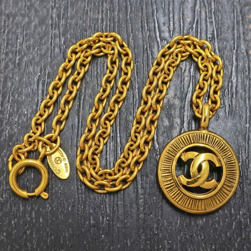 Collana con ciondolo chanel - collana,