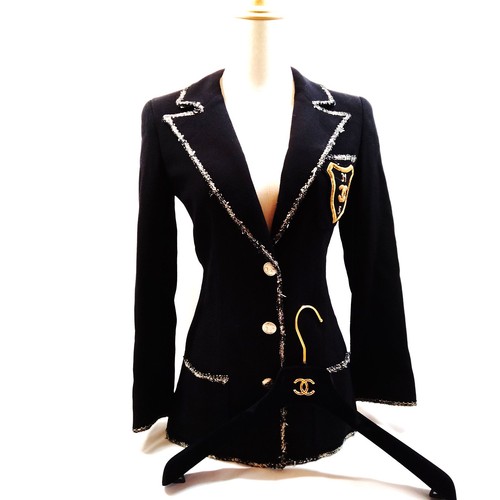Chanel 05c emblem blazer - 05c,