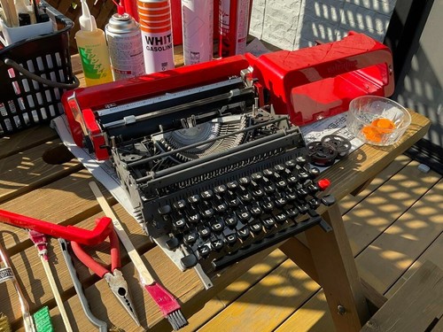 Macchina scrivere olivetti - da,
