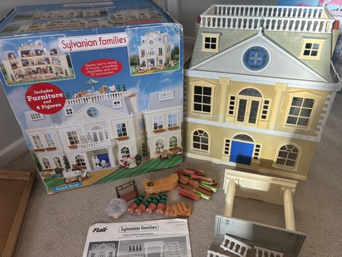 Sylvanian families grand hotel - sylvanian,