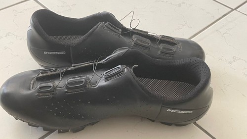 Scarpe ciclismo usate solo due - scarpe,