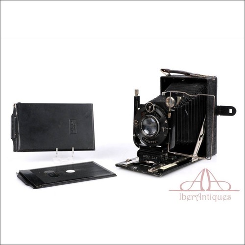 Antica macchina fotografica - , a