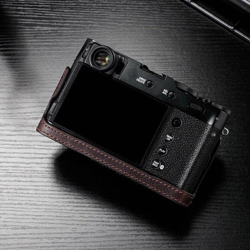 Custodia mezza fotocamera vera