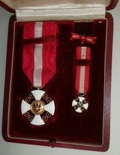 ORDINE DELLA CORONA CROCE DA CAVALIERE IN ORO CON MIGNON E BOTTONE IN COFANETTO