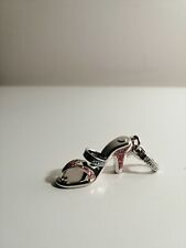 Rosato - ciondolo pendente in oro bianco 18Kt e smalti.