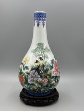 Antico vaso rose uccellino e