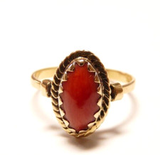 Anello piccolo con corallo