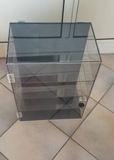 Vetrina da banco in plexiglass sfondo nero a 3 ripiani, dotati chiave
