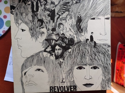 Beatles revolver pcs - -,