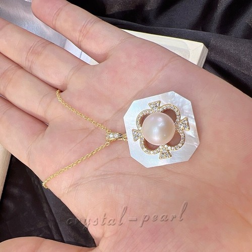 Collana con ciondolo - , a