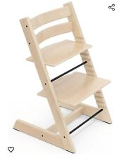 Sedia Ergonomica Stokke, colore rosa con federe per seduta e schienale