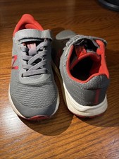 Scarpe da corsa grigio su