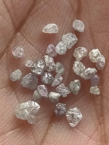 Diamante grezzo colore - , rosa