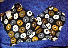 Pantaloni nuovi con etichette