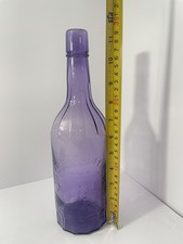 Antica bottiglia di whisky