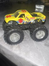 SUZUKI MAKITA HOT WHEELS MONSTER JAM 1/64 PRESSOFUSO RARO MONSTER TRUCK DA COLLEZIONE