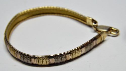 Bracciale piatto forma di - bracciale,