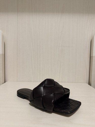 Ciabatte mules intrecciato - /,