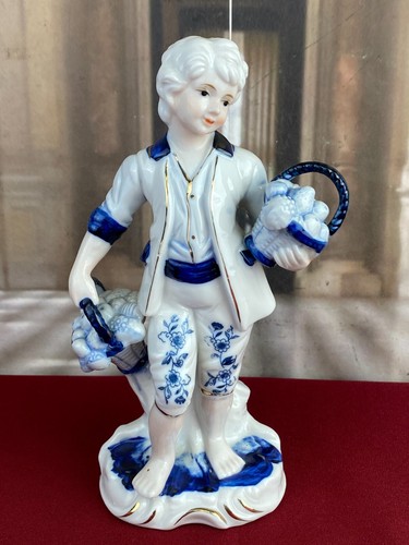 Statua porcellana ragazzo - porcellana,